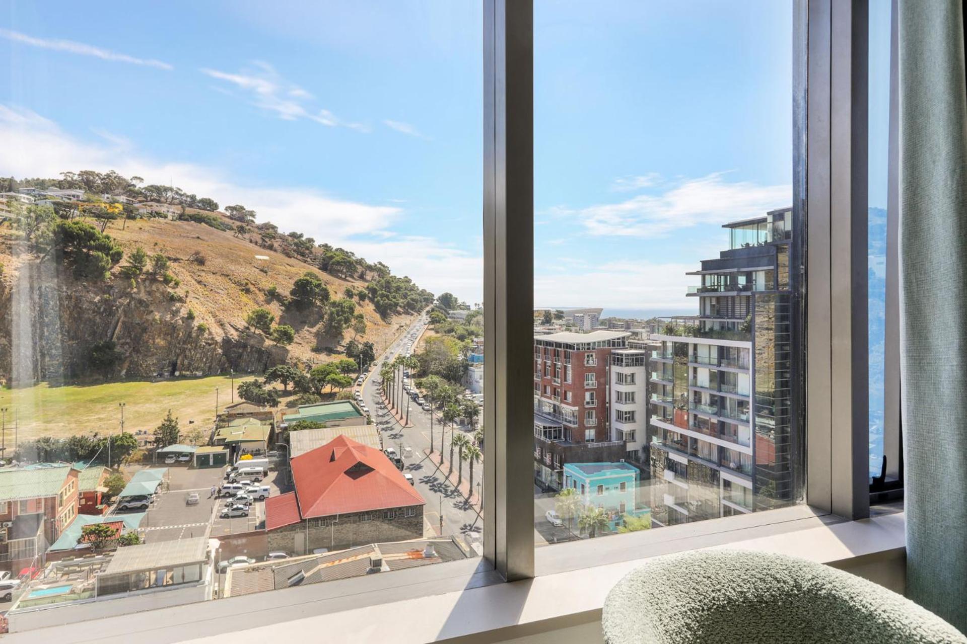 Apartment Always-power Signal Hill Cape Town